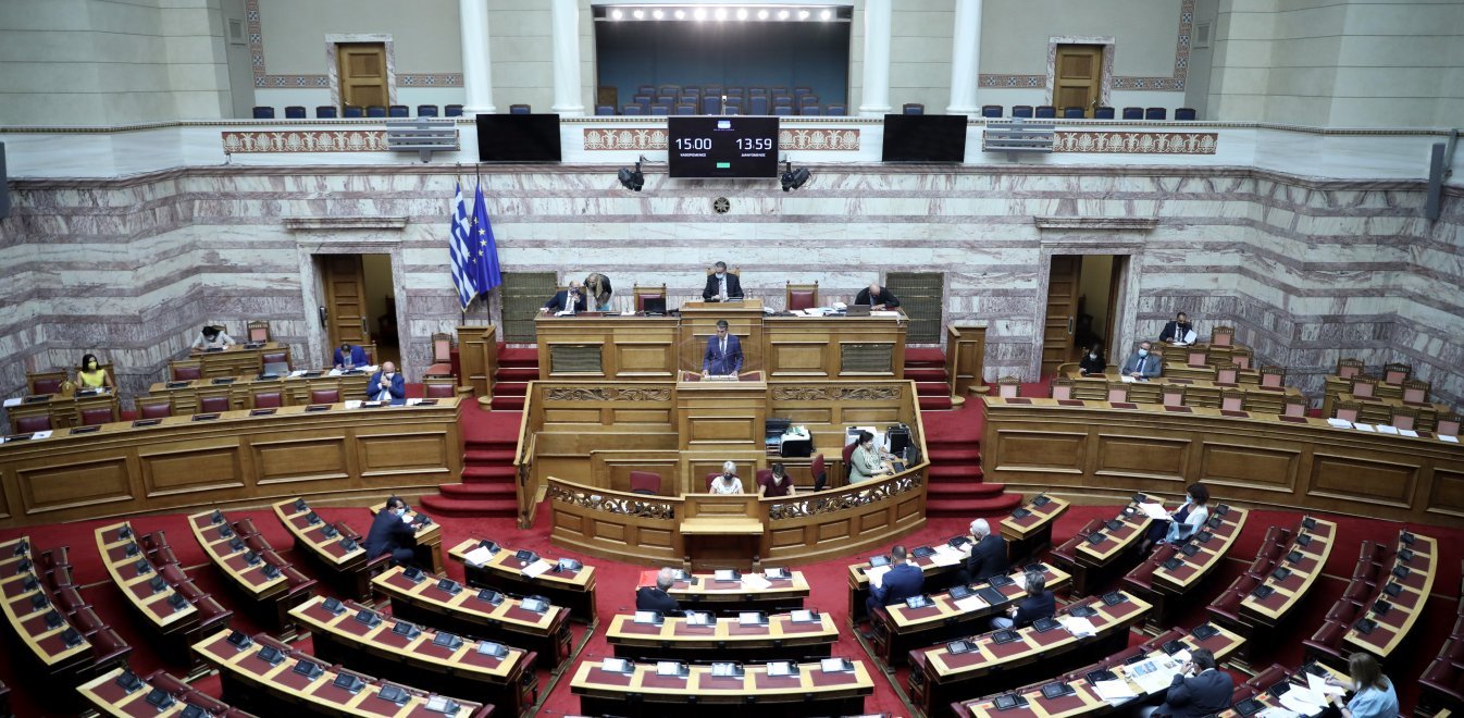 Live: Σύγκρουση για το νομοσχέδιο Κεραμέως στη Βουλή