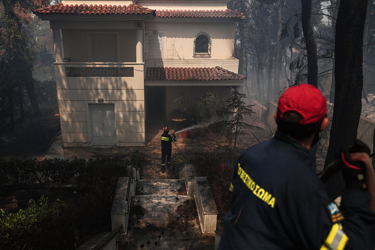 Φωτιά – EBEA: Χορήγηση έκτακτου βοηθήματος για τις επιχειρήσεις που επλήγησαν από τις πυρκαγιές