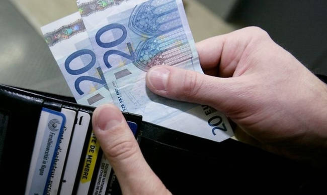 Κατώτατος μισθός: Στα 713 ευρώ από σήμερα – Τα επιδόματα που αυξάνονται