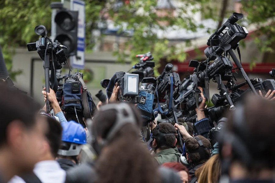 Έρευνα «φωτιά» Reuters για ελληνικά ΜΜΕ: Έλλειψη εμπιστοσύνης στις ειδήσεις και πολιτικά πολωμένο περιβάλλον