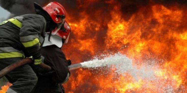 Φωτιά τώρα Βόλος: Σε δύο μέτωπα η μάχη με τις φλόγες