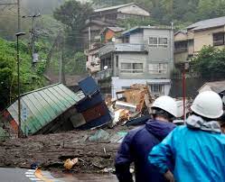 Ιαπωνία: Μάχη με το χρόνο για τον εντοπισμό επιζώντων μετά τις φονικές κατολισθήσεις (vid)