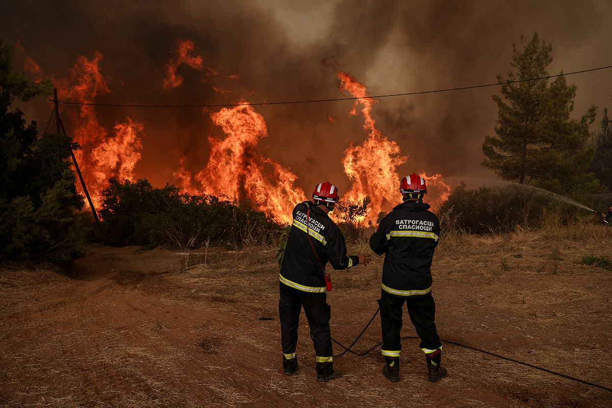 Φωτιές στην Ελλάδα: Πάνω από 900.000 στρέμματα καμένα – Στην τρίτη θέση σε όλη τη Μεσόγειο
