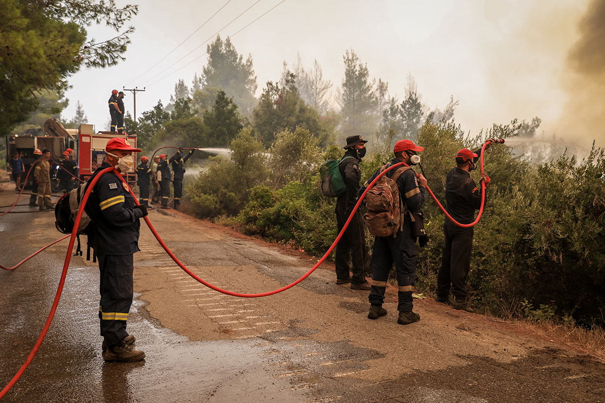Φωτιά τώρα Εύβοια: «Καταπέλτης» ο επικεφαλής του ρουμανικού πυροσβεστικού σώματος – «Δεν ήθελαν να τη σβήσουν»