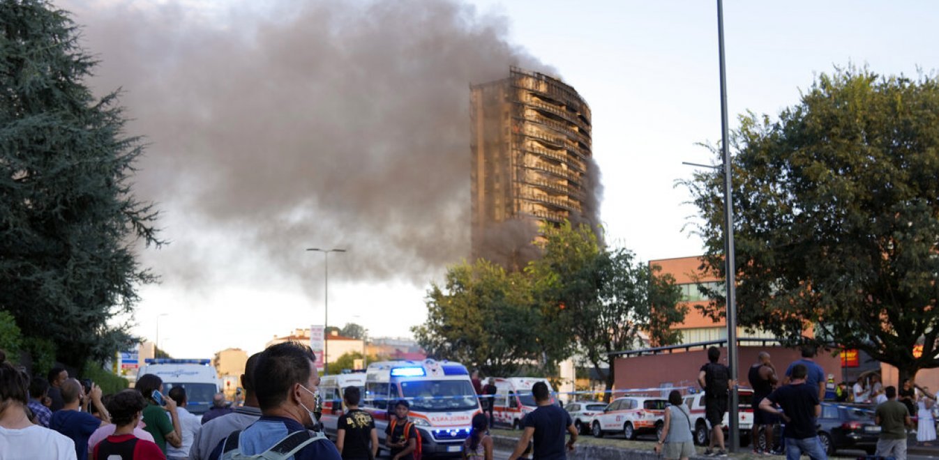 Φωτιά στο Μιλάνο: Εκκενώθηκε ουρανοξύστης – Ασφαλείς οι ένοικοι