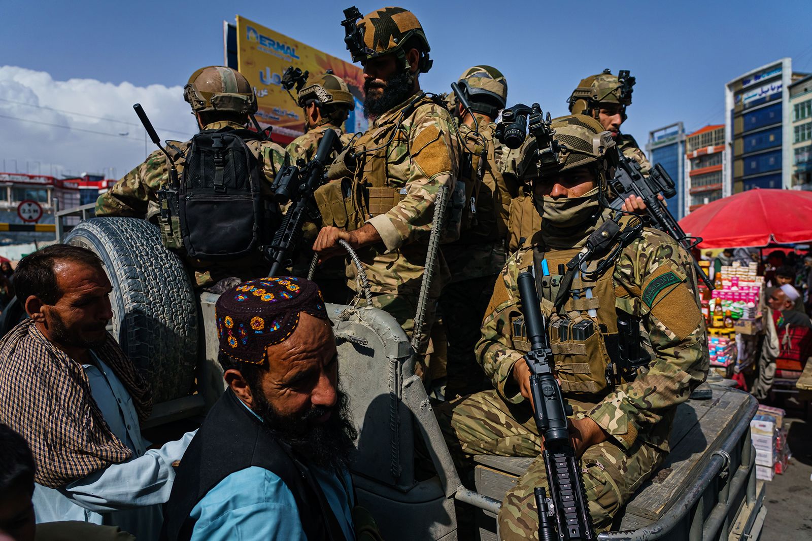 Ταλιμπάν: «Ελέγχουμε μεγάλο μέρος του αεροδρομίου της Καμπούλ»