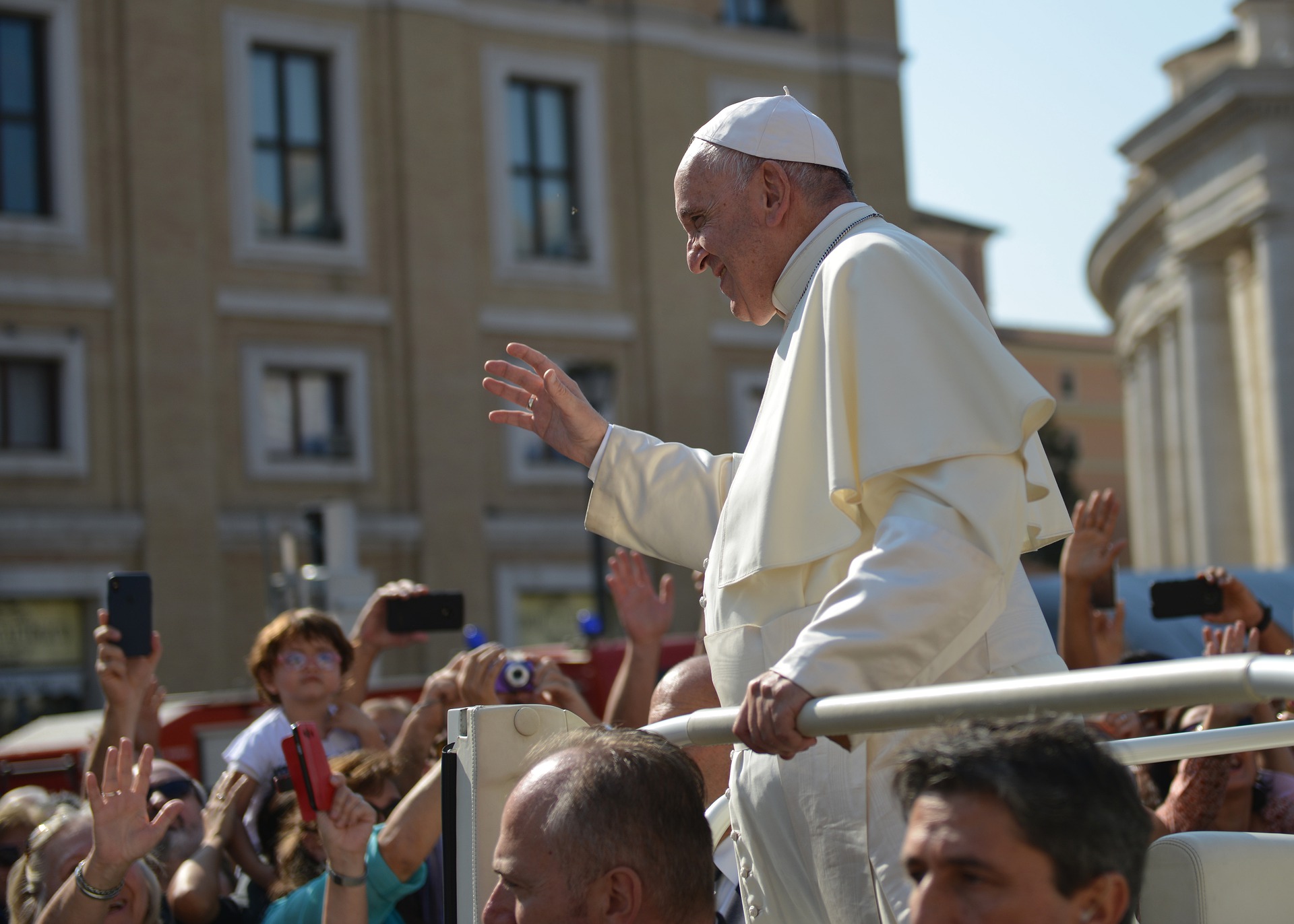 Πόλεμος στην Ουκρανία: Ο Πάπας Φραγκίσκος απευθύνει νέα έκκληση για «πραγματικές διαπραγματεύσεις»