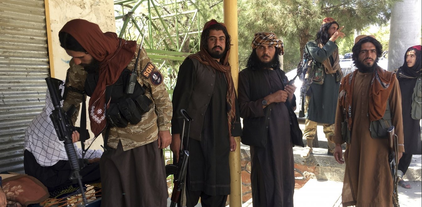 Οι Ταλιμπάν απαγόρευσαν το ξύρισμα της γενειάδας στο νότιο Αφγανιστάν