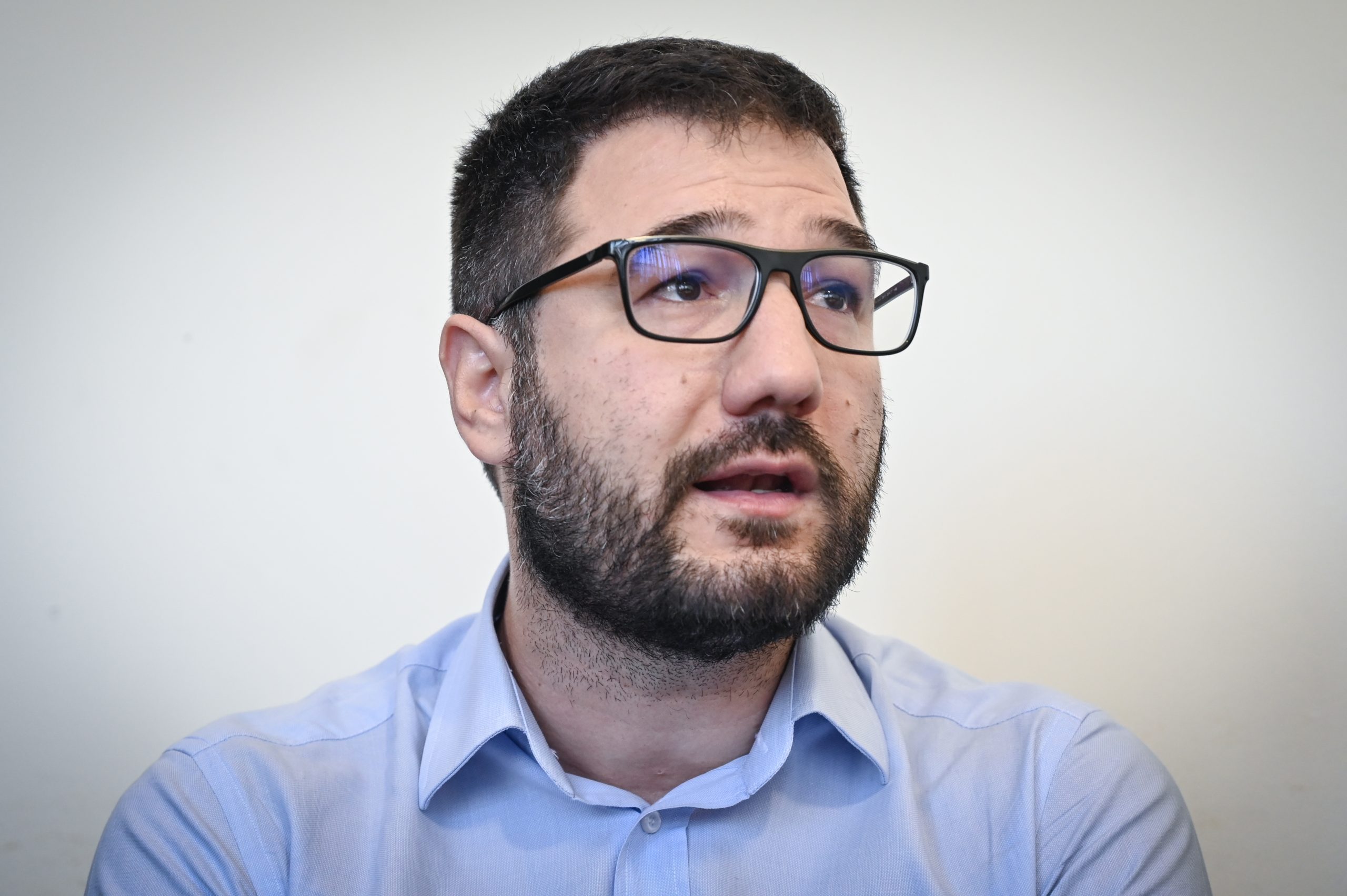 Ηλιόπουλος σε Οικονόμου: Οι Δημοσιογράφοι χωρίς Σύνορα δεν είναι στη λίστα Πέτσα, είναι επίσημη πηγή της Κομισιόν