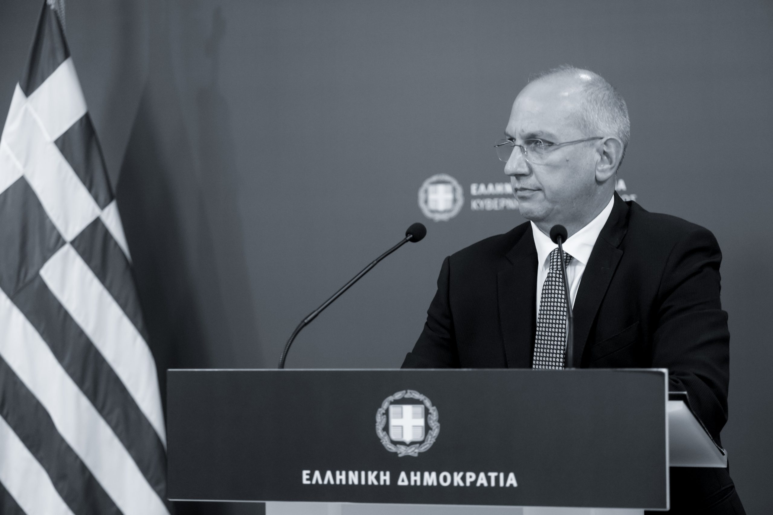 Ο Οικονόμου κατηγορεί τον ΣΥΡΙΖΑ ότι θέλει να… αμαυρώσει τις διεθνείς επιτυχίες της κυβέρνησης