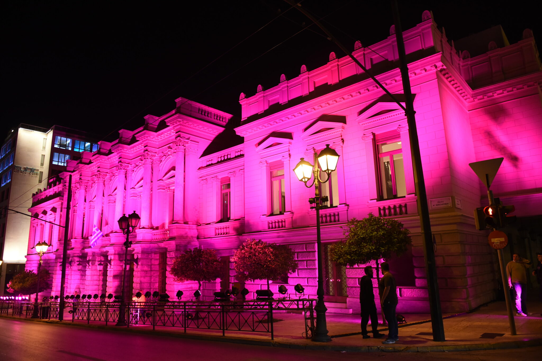 Καρκίνος του Μαστού: To Εθνικό θέατρο της Ελλάδος φωτίζεται ροζ!