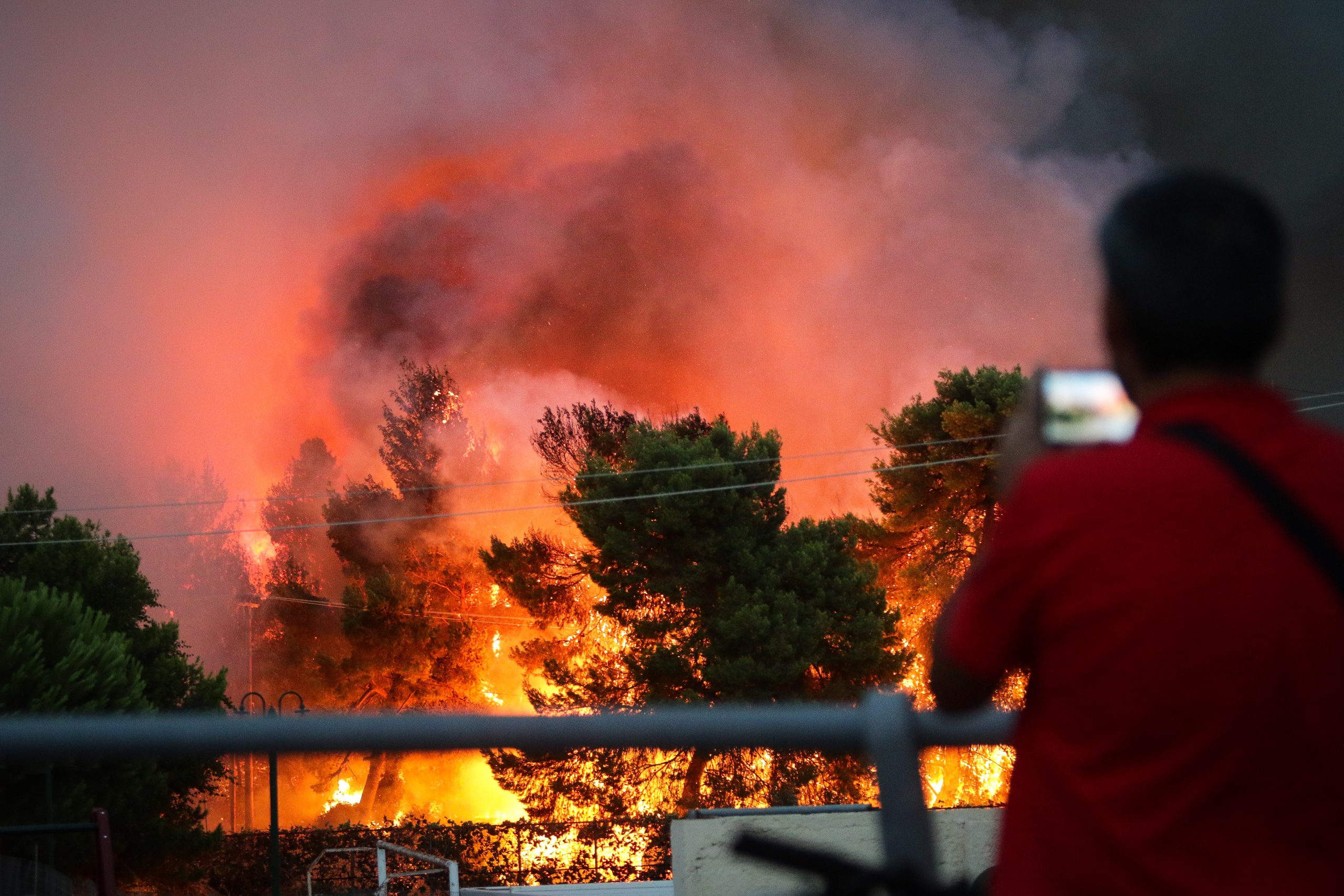 Φωτιά στο Μάτι: Για 27 ζητάει παραπομπή ο εισαγγελέας – Ανάμεσά τους ο νυν αρχηγός της Πυροσβεστικής