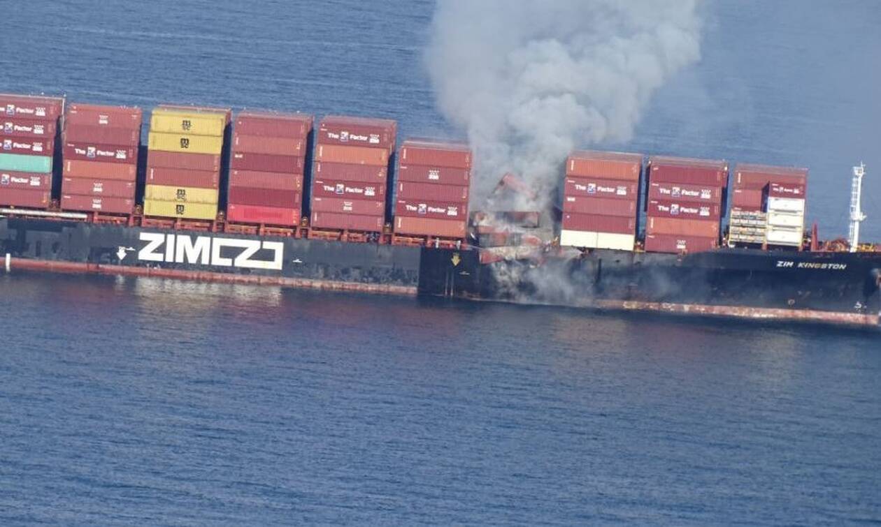 Καναδάς: Τοξικά αέρια από το φλεγόμενο πλοίο Zim Kingston – Μεταφέρει 52 τόνους χημικών προϊόντων