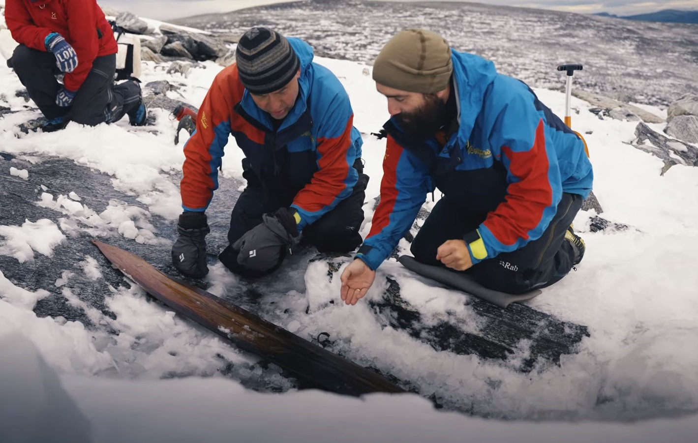 Νορβηγία: Ανακαλύφθηκε το αρχαιότερο… ζευγάρι πέδιλων σκι ηλικίας 1.300 ετών! video