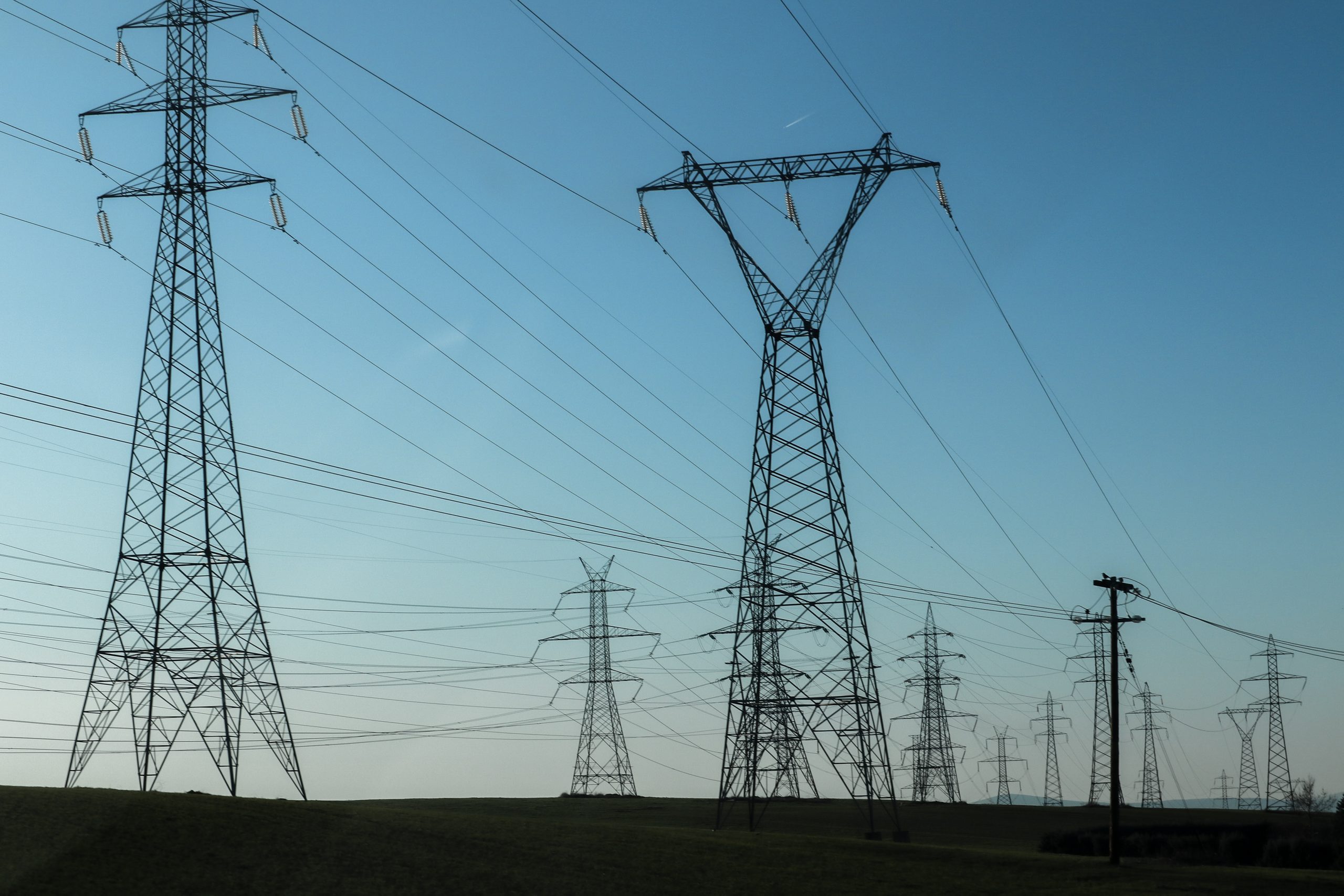 Καύσωνας: Έκτακτη σύσκεψη στο ΥΠΕΝ για την επάρκεια ρεύματος – Σύσταση για τις ηλεκτρικές συσκευές τις ώρες αιχμής