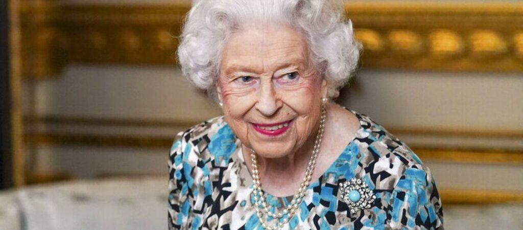 «Φουντώνουν» οι φήμες για την υγεία της βασίλισσας Ελισάβετ – Αναρρωτική «άδεια» για τουλάχιστον δύο ακόμη εβδομάδες