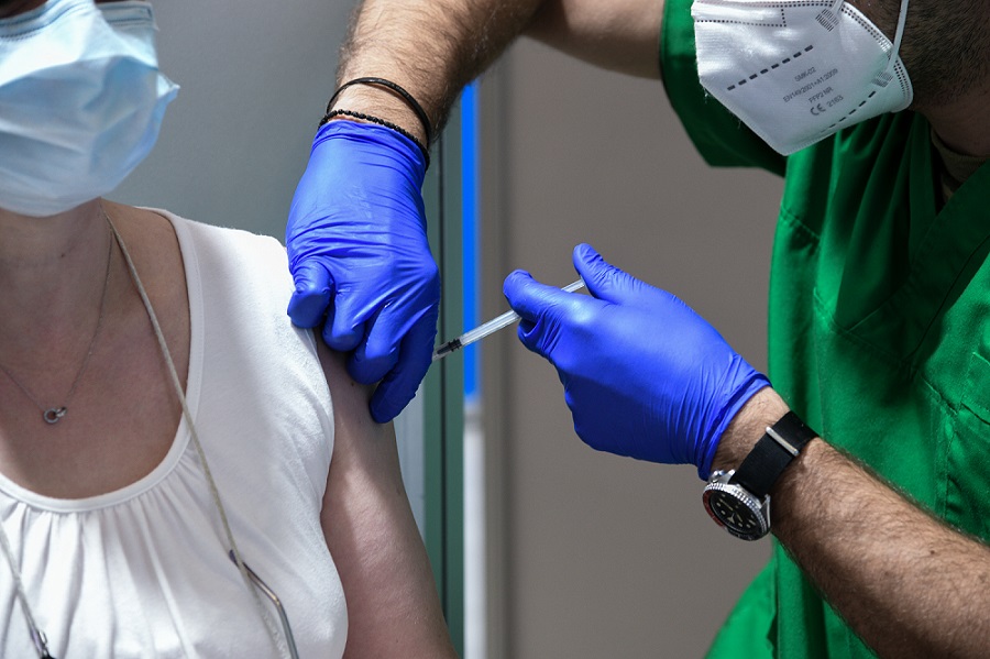 Μάριος Θεμιστοκλέους: Ανοιχτό αν θα λήγουν τα πιστοποιητικά εμβολιασμού – Τι ισχύει για 4η δόση
