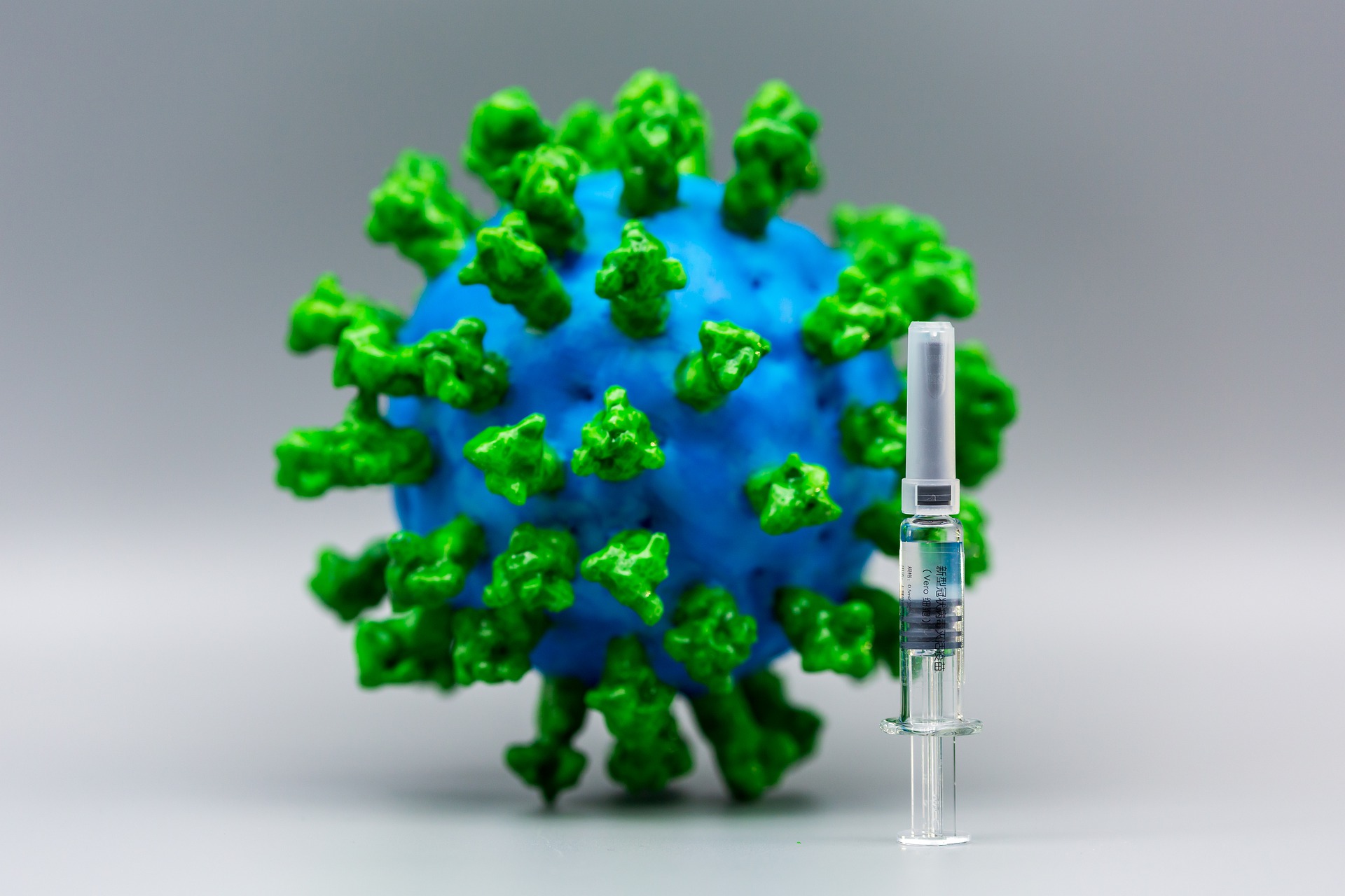 Moderna για μετάλλαξη Όμικρον: Χαμηλή προστασία από τις δύο δόσεις του εμβολίου – «Σωτήρια» η τρίτη