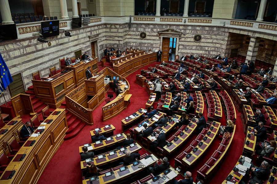 Βουλή: Χωρίς μάρτυρα τον Πέτσα και υπουργούς η εξεταστική για τις «λίστες Πέτσα»