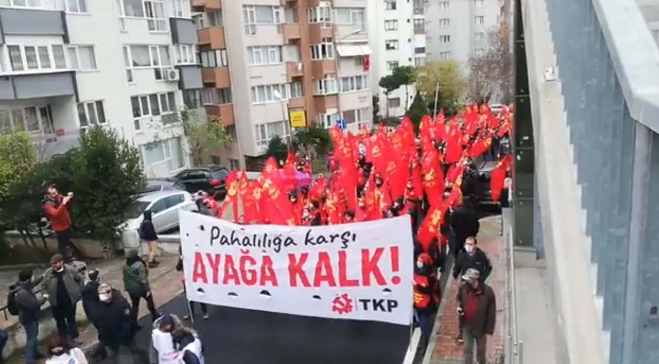 Νέα διαδήλωση στην Κωνσταντινούπολη κατά της φτώχειας – Ζητούσαν την παραίτηση της κυβέρνησης