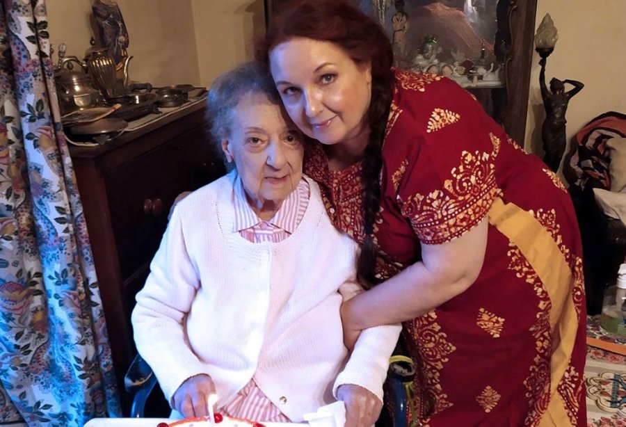 Ροζίτα Σώκου: Στο νοσοκομείο με κορονοϊό και η κόρη της – «Ανεμβολίαστες και οι δυο»