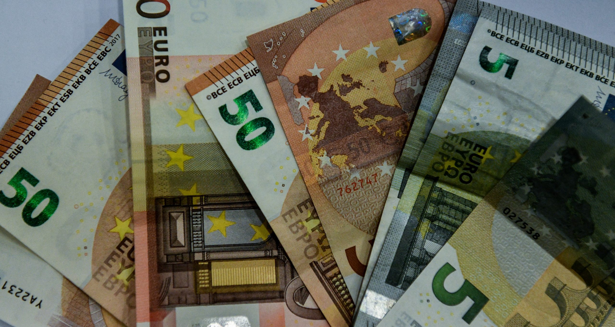 Μειωμένες από 50 έως και 500 ευρώ οι συντάξεις του ΕΦΚΑ! Τα αδιέξοδα του νέου νόμου