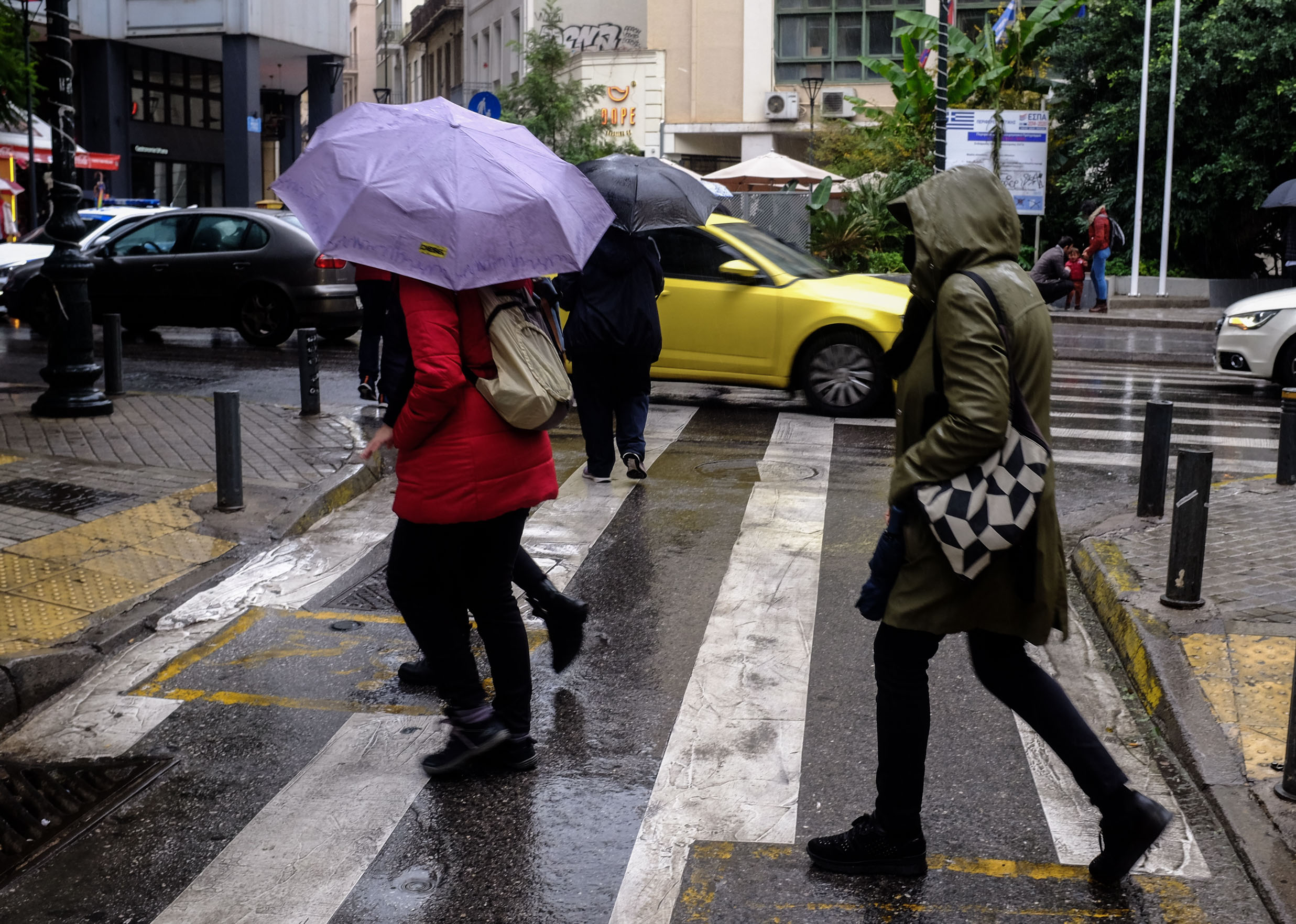 Καιρός – Σάκης Αρναούτογλου: Χαλάει το Σαββατοκύριακο με βροχές και κρύο