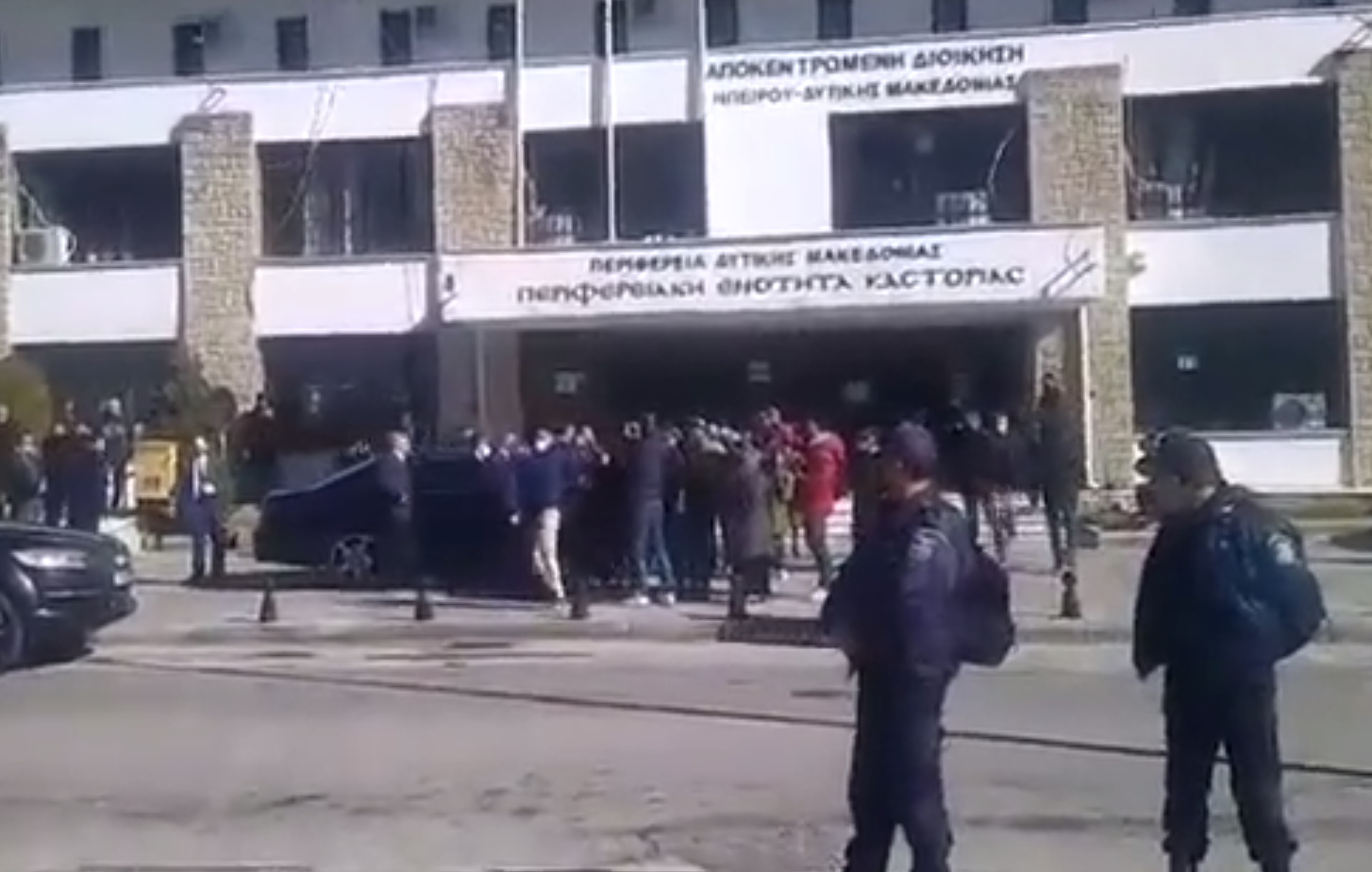 Άδωνις Γεωργιάδης: Απίστευτη «γιούχα» στην Καστοριά! Μάλλον εκεί δεν ήθελαν… selfies (video)