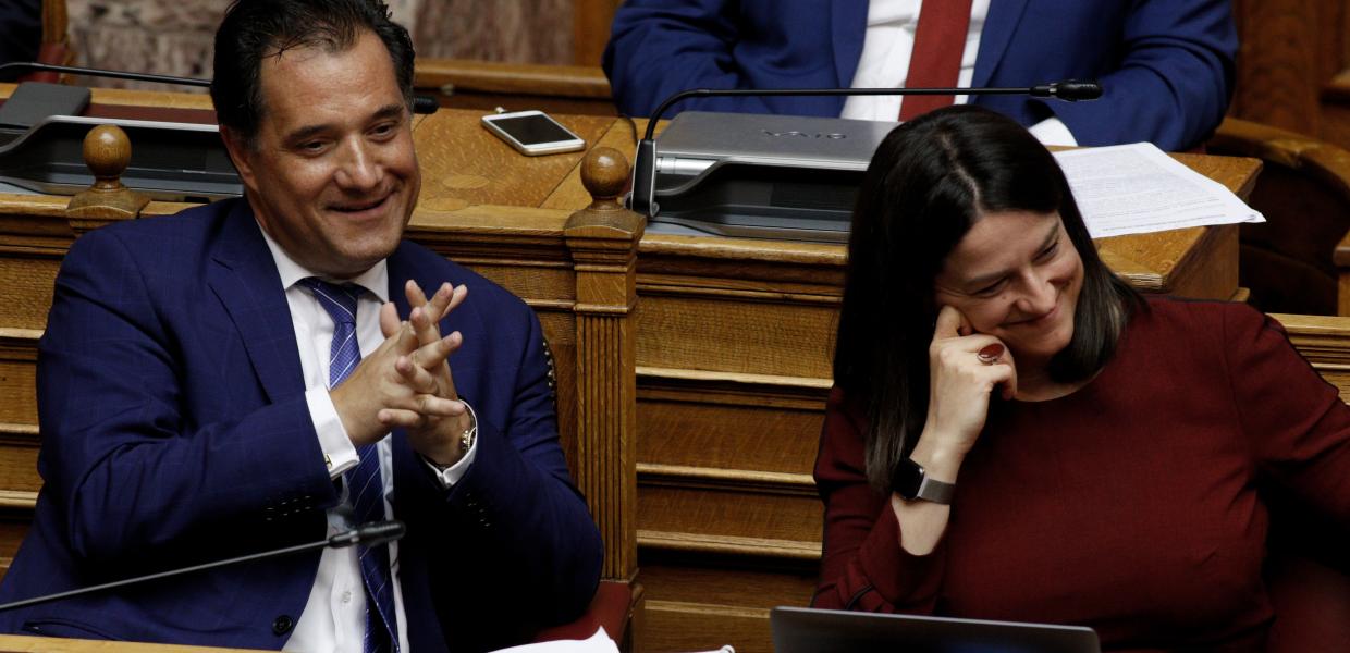 Ελληνική Αγωγή: Στη Βουλή για απαντήσεις η Κεραμέως μετά τη «μπίζνα» με Γεωργιάδη