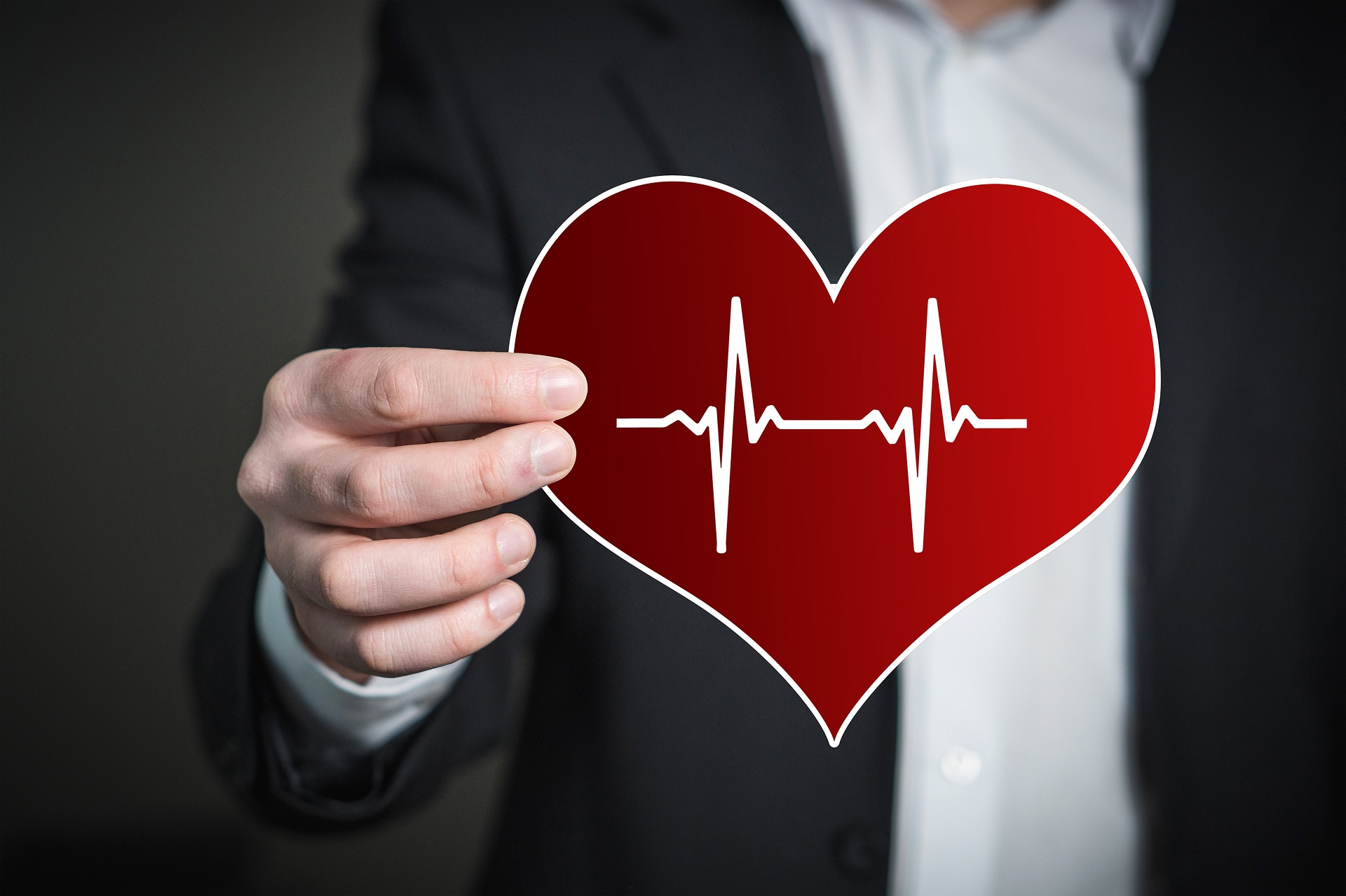 Φυσιολογικοί παλμοί καρδιάς ανά ηλικία: Τι δείχνουν για την υγεία σας;