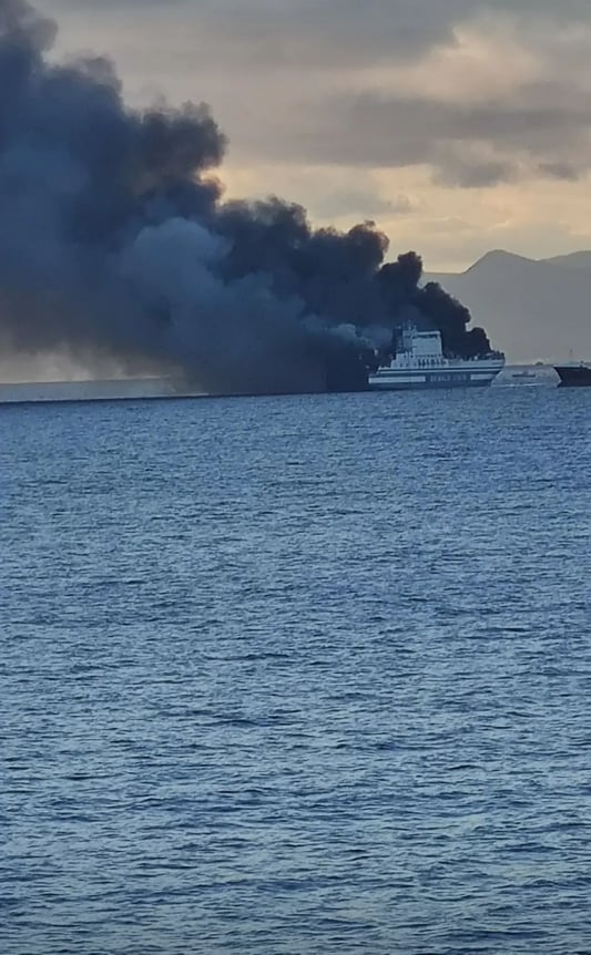 Euroferry Olympia: Επέτρεψαν το πλοίο να κάνει δρομολόγια ενώ είχαν εντοπιστεί πλειάδα παραβάσεων