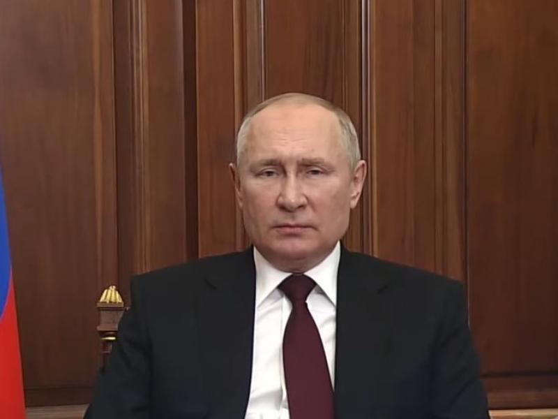 Ο Πούτιν απειλεί: Η απάντησή μας θα είναι άμεση σε όποιον παρέμβει στην Ουκρανία