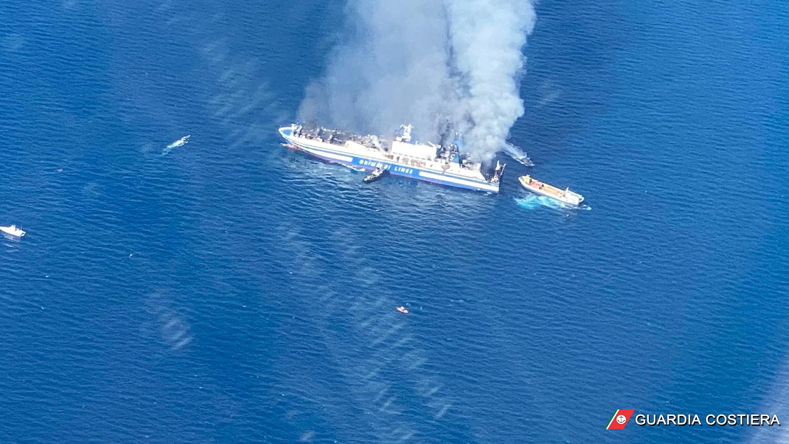 Φωτιά σε πλοίο στην Κέρκυρα: Δεκατέσσερις αγνοούμενοι, ανάμεσά τους τρεις Έλληνες! Σοκαριστικές εικόνες
