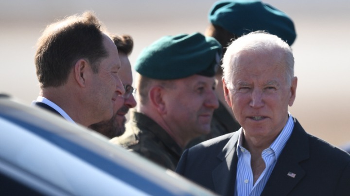 Ο Μπάιντεν επισκέφθηκε Αμερικανούς στρατιώτες στην Πολωνία
