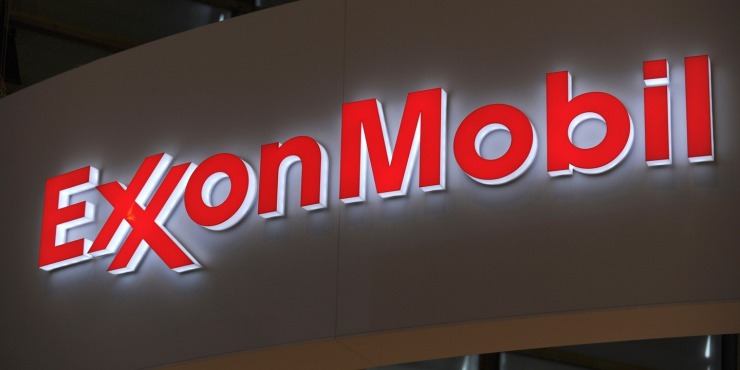 Η Exxon Mobil απομακρύνει τους Αμερικανούς υπαλλήλους της που εργάζονται στη Ρωσία