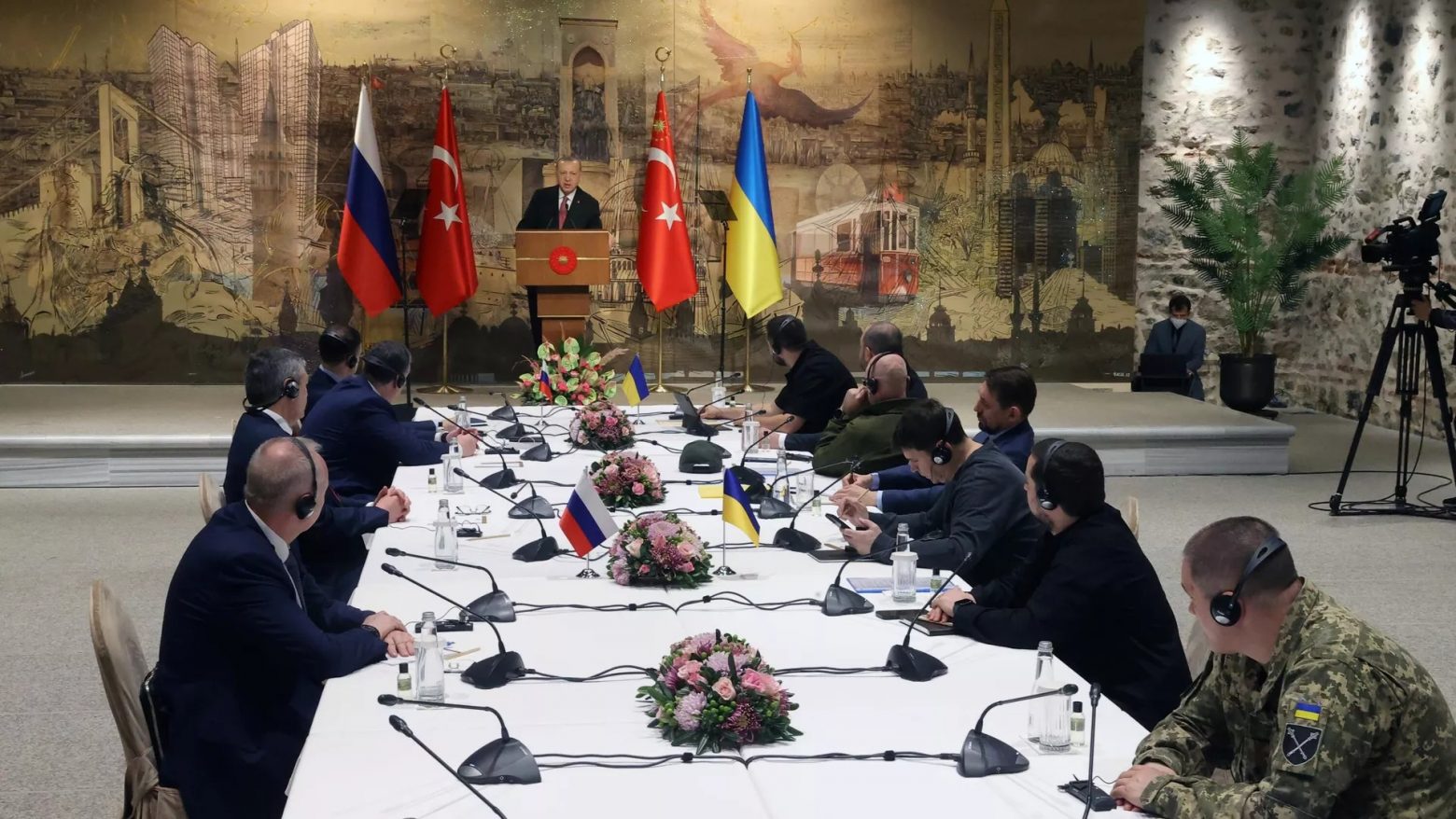 Ουκρανία: Ολοκληρώθηκαν οι συνομιλίες Κιέβου – Μόσχας στην Τουρκία