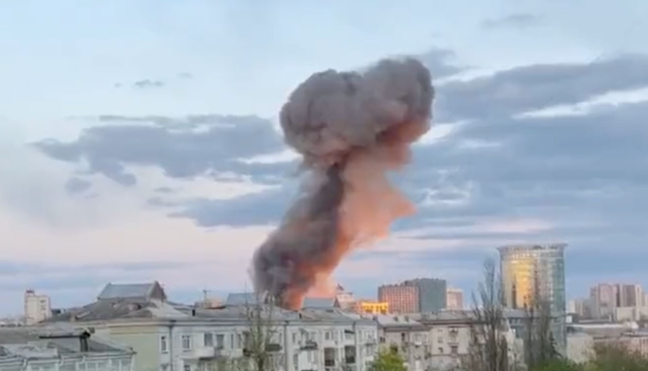 Πόλεμος στην Ουκρανία: Εκρήξεις στο Κίεβο την ώρα των δηλώσεων Γκουτέρες – Ζελένσκι