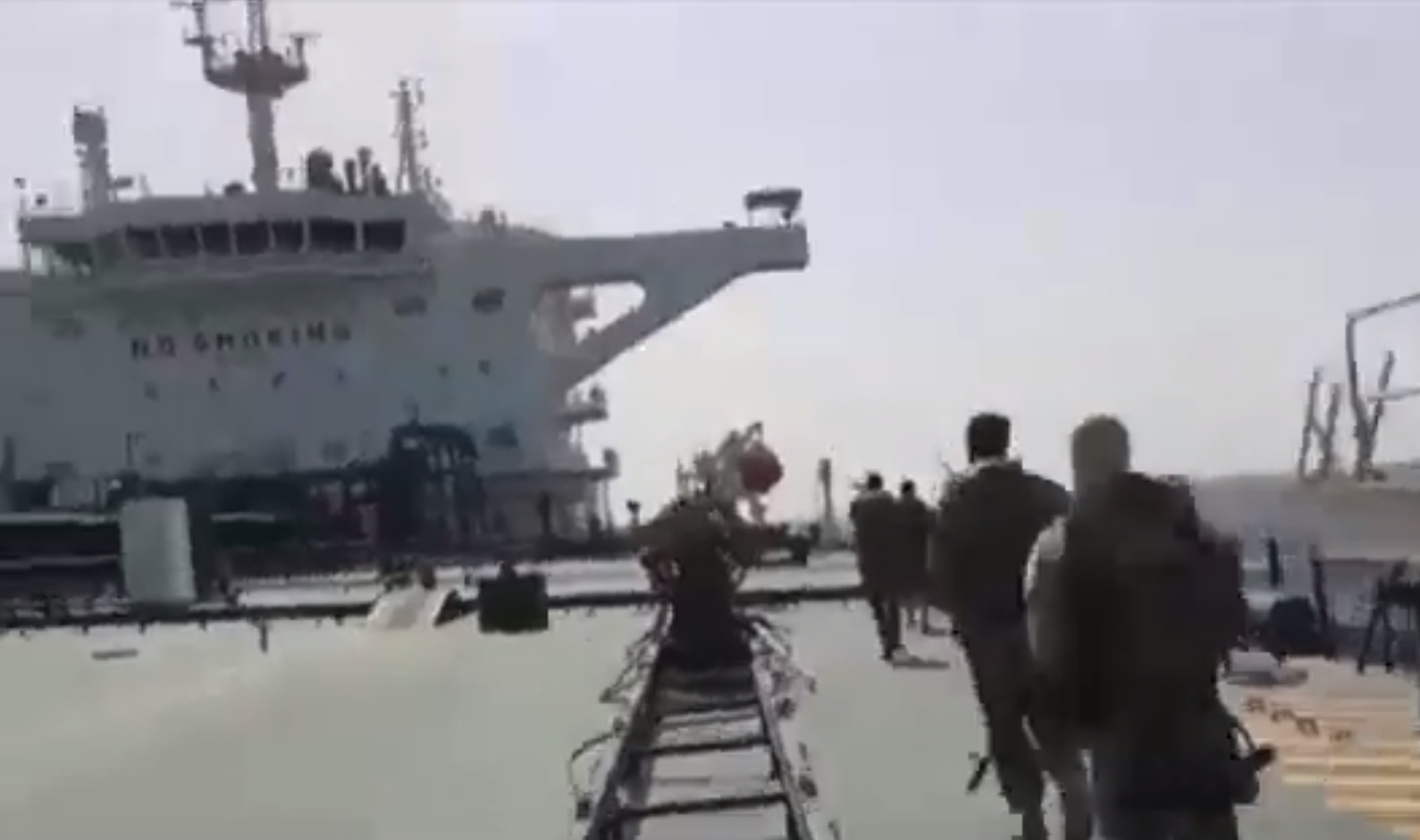 Ιράν: Βίντεο ντοκουμέντο από την κατάσχεση των ελληνικών τάνκερ!
