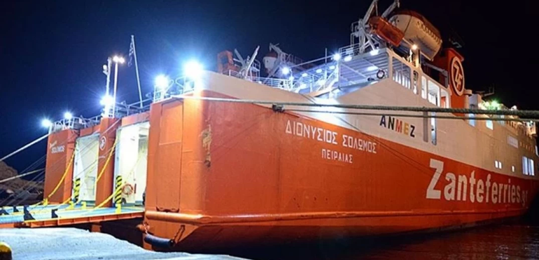 Σαντορίνη: Νεκρός οδηγός φορτηγού μέσα σε πλοίο στο λιμάνι