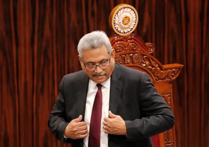 Σρι Λάνκα: Ο πρόεδρος εγκατέλειψε τη χώρα με στρατιωτικό αεροπλάνο