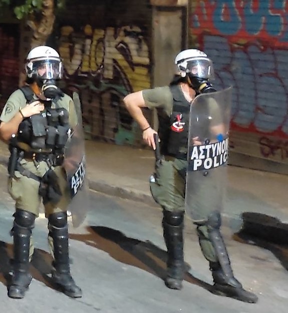 Εξάρχεια: Εικόνες αυταρχισμού και αστυνομικής βίας εκτυλίχτηκαν χθες το βράδυ