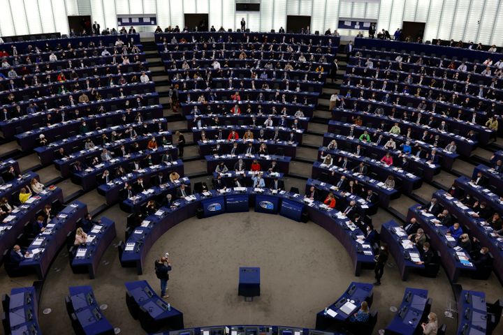 Ευρωκοινοβούλιο: Ρουκέτα κατά της κυβέρνησης για το κράτος δικαίου, τις υποκλοπές, τα ΜΜΕ, τα Τέμπη