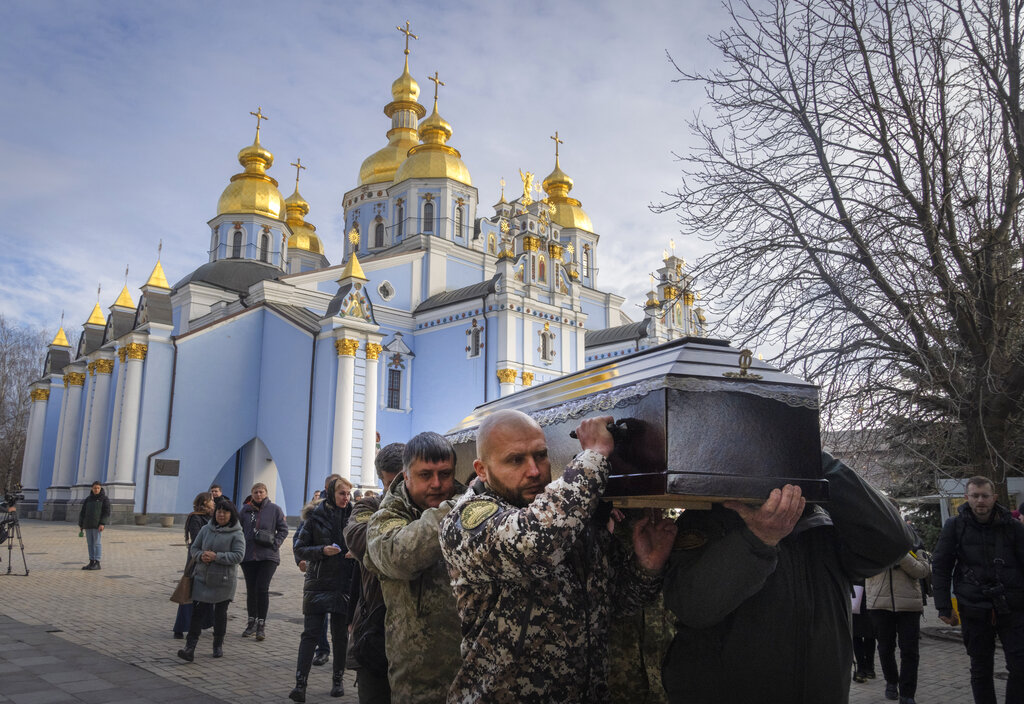 Οι Ρώσοι κατηγορούν τους Ουκρανούς πως σκότωσαν 3.000 άμαχους στη Μαριούπολη