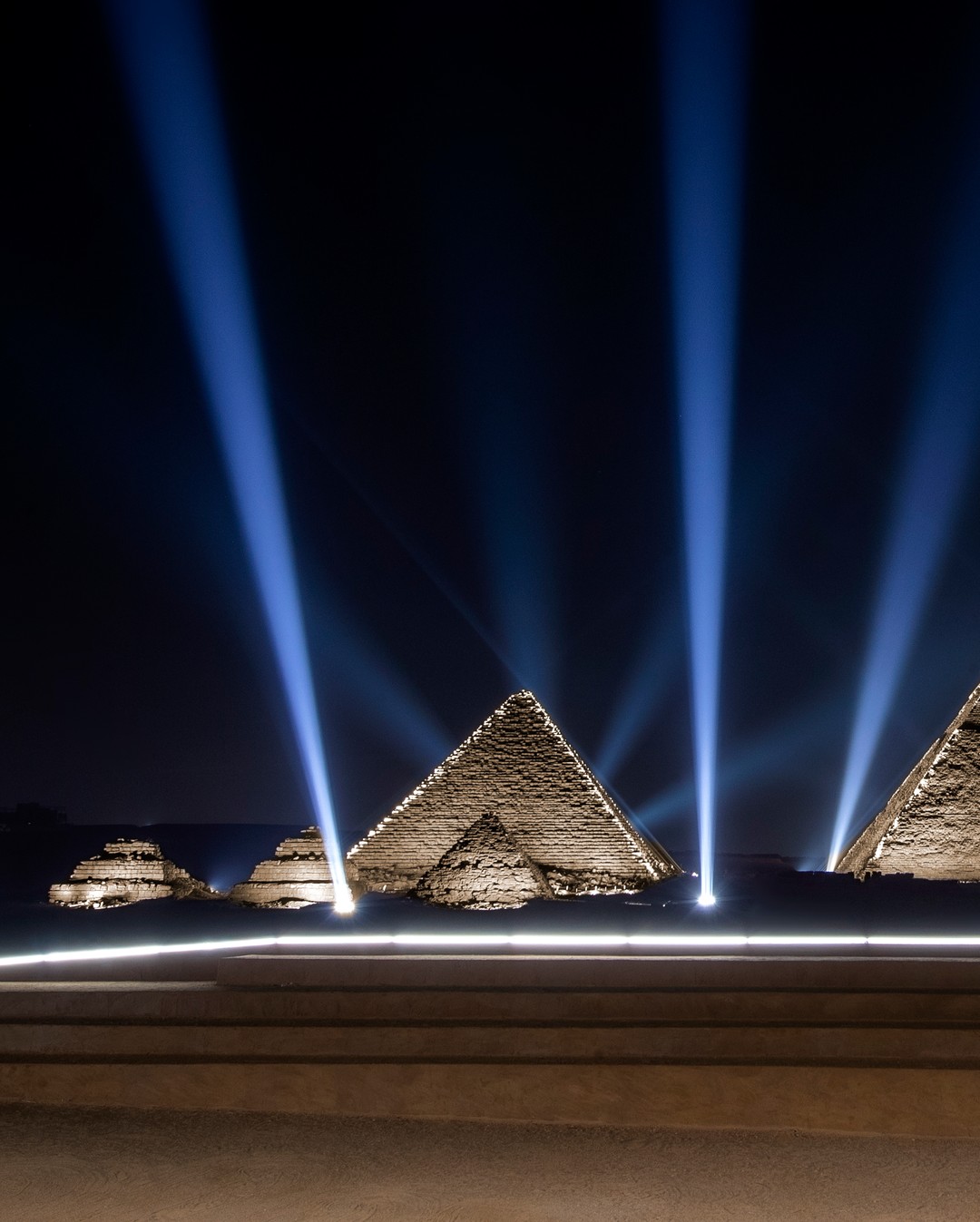 Dior: Το εντυπωσιακό σόου του οίκου στις πυραμίδες στο Κάιρο