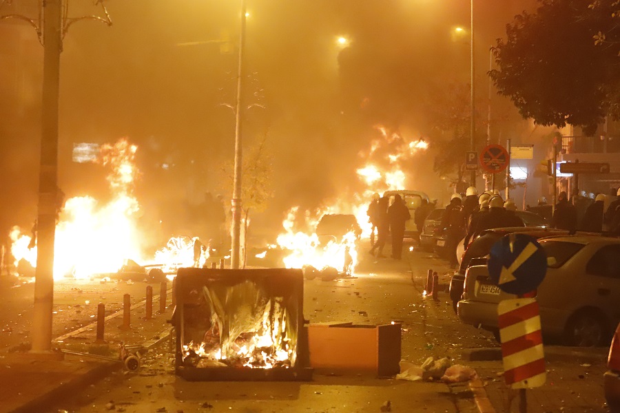 Αλέξανδρος Γρηγορόπουλος: 16 προσαγωγές στη Θεσσαλονίκη – Ένας τραυματίας αστυνομικός