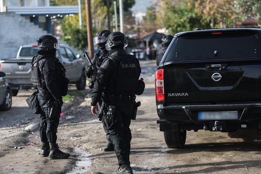 Δυτική Αττική: Μεγάλη αστυνομική επιχείρηση – Τρεις συλλήψεις