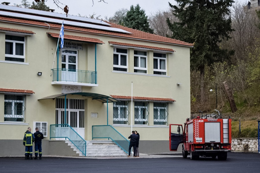 Έκρηξη στις Σέρρες: «Είχα ζητήσει να μη γίνονται εργασίες εν ώρα μαθήματος», λέει ο διευθυντής του σχολείου