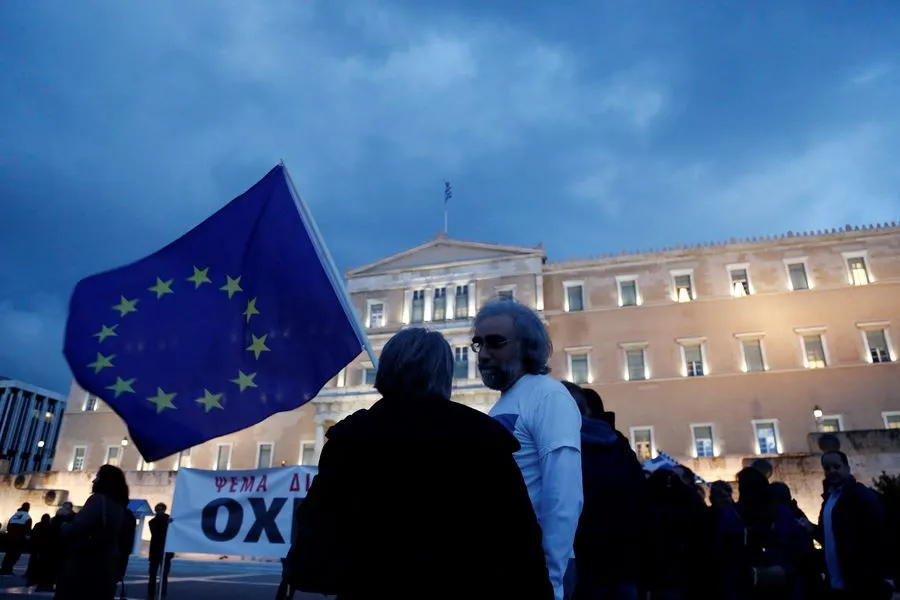 Διαφθορά -Η αλήθεια είναι πικρή: Οι πολίτες στην Ελλάδα και την Κύπρο βλέπουν τη διαφθορά και την προσπερνούν…
