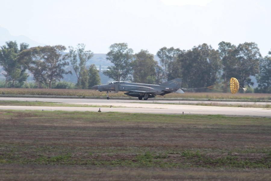 Πτώση F-4 Phantom στην Ανδραβίδα: Η επίσημη ανακοίνωση του ΓΕΑ για τον νεκρό 29χρονο πιλότο