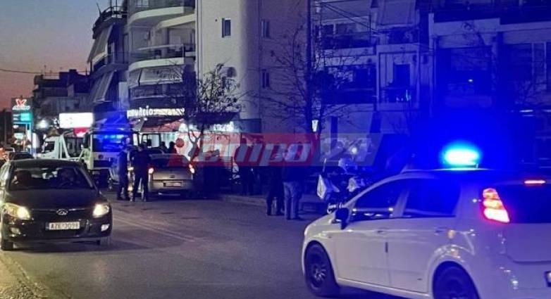 Τρελή πορεία ΙΧ στην Πάτρα: Καρφώθηκε σε σταθμευμένο όχημα – Επεισοδιακή η σύλληψη του οδηγού (pics)